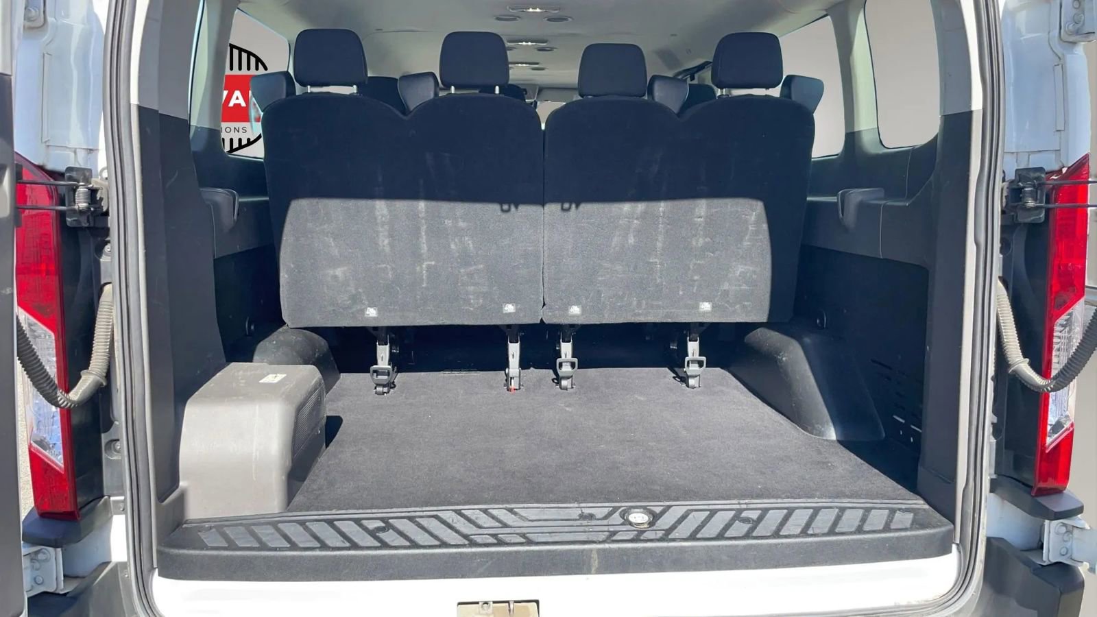 Used 2021 Ford Transit 350 XLT RWD image 13