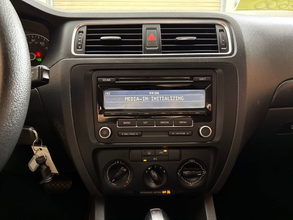 Used 2014 Volkswagen Jetta SE image 16