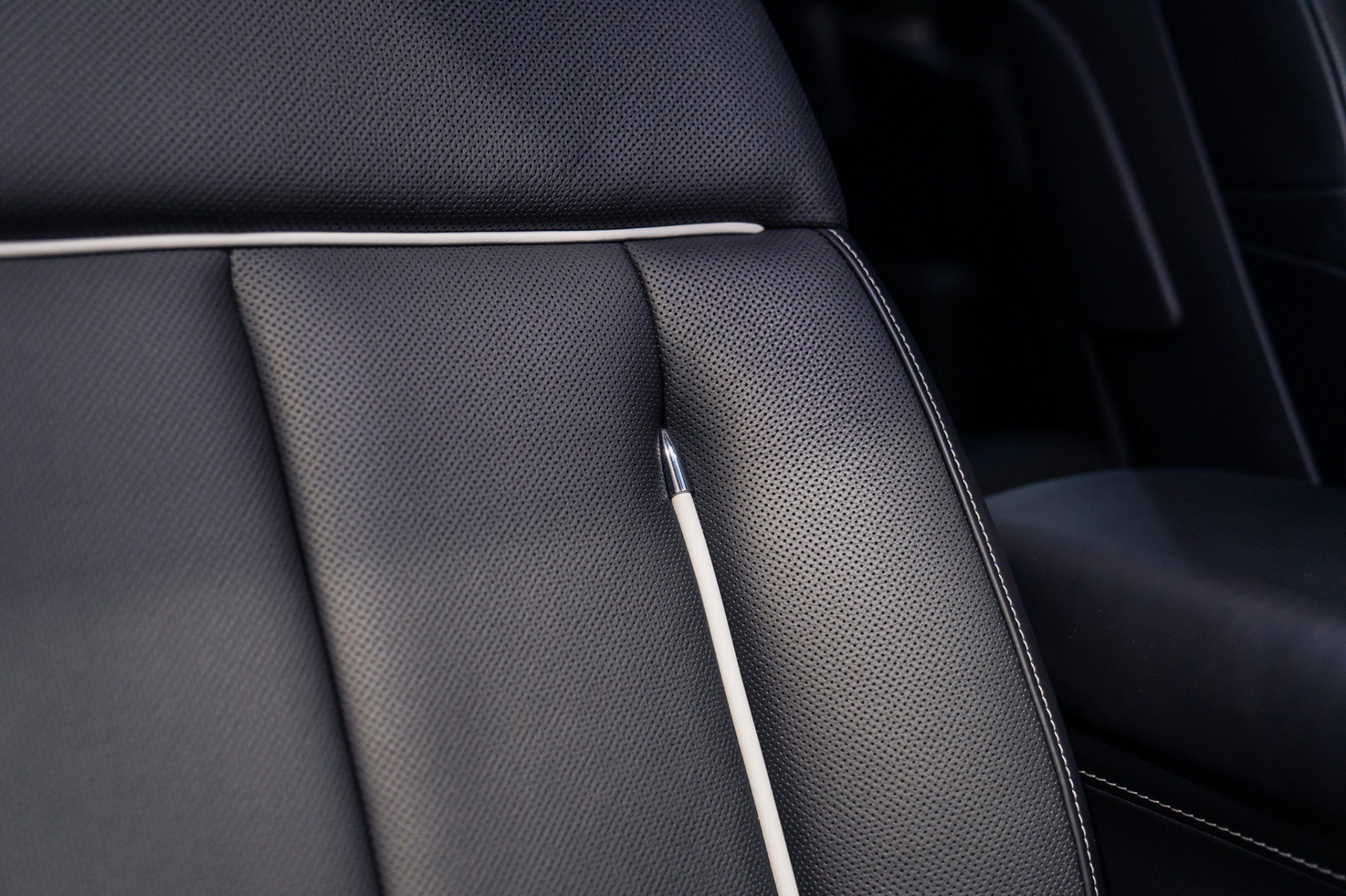 Used 2020 Rolls-Royce Phantom Sedan RWD image 56