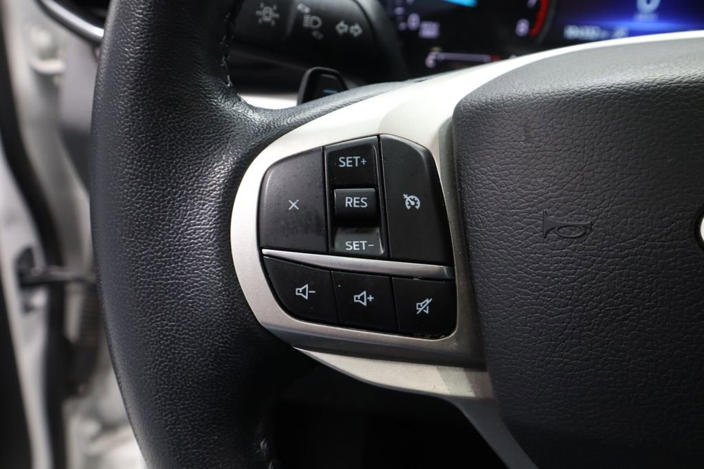 Certified 2020 Ford Explorer XLT w/ Equipment Group 202A image 28