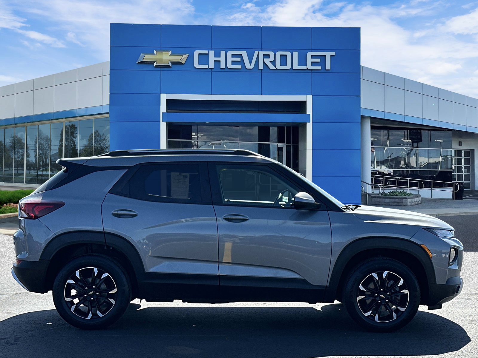 Certified 2023 Chevrolet TrailBlazer LT w/ Convenience Package AWD/4WD image 5