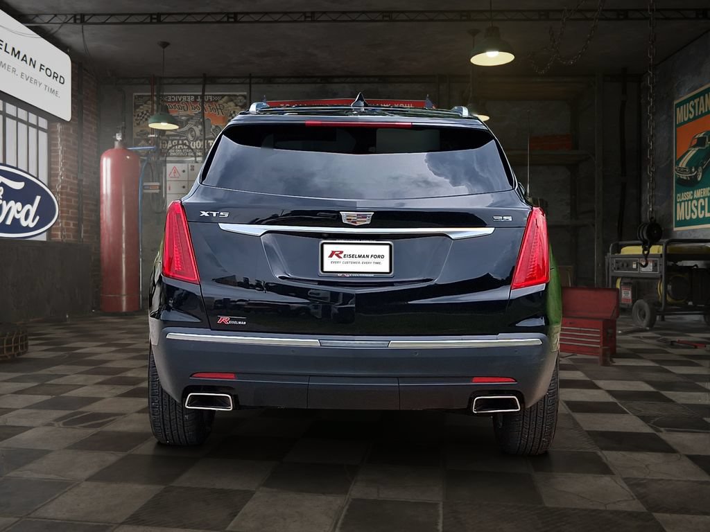 Used 2019 Cadillac XT5 Premium Luxury w/ Driver Assist Package FWD image 5
