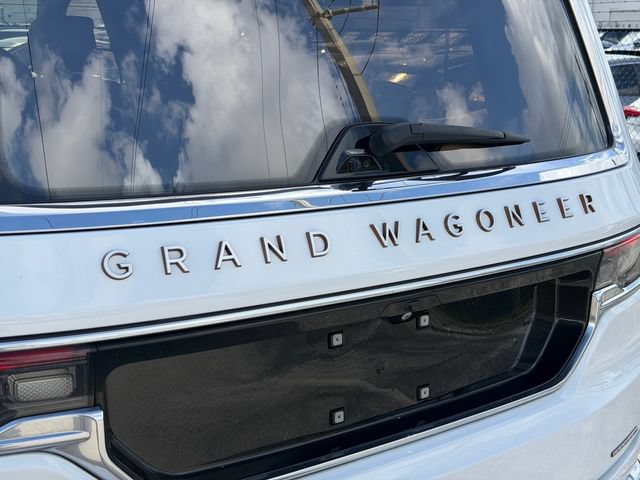 Used 2022 Jeep Grand Wagoneer Series III AWD/4WD image 14