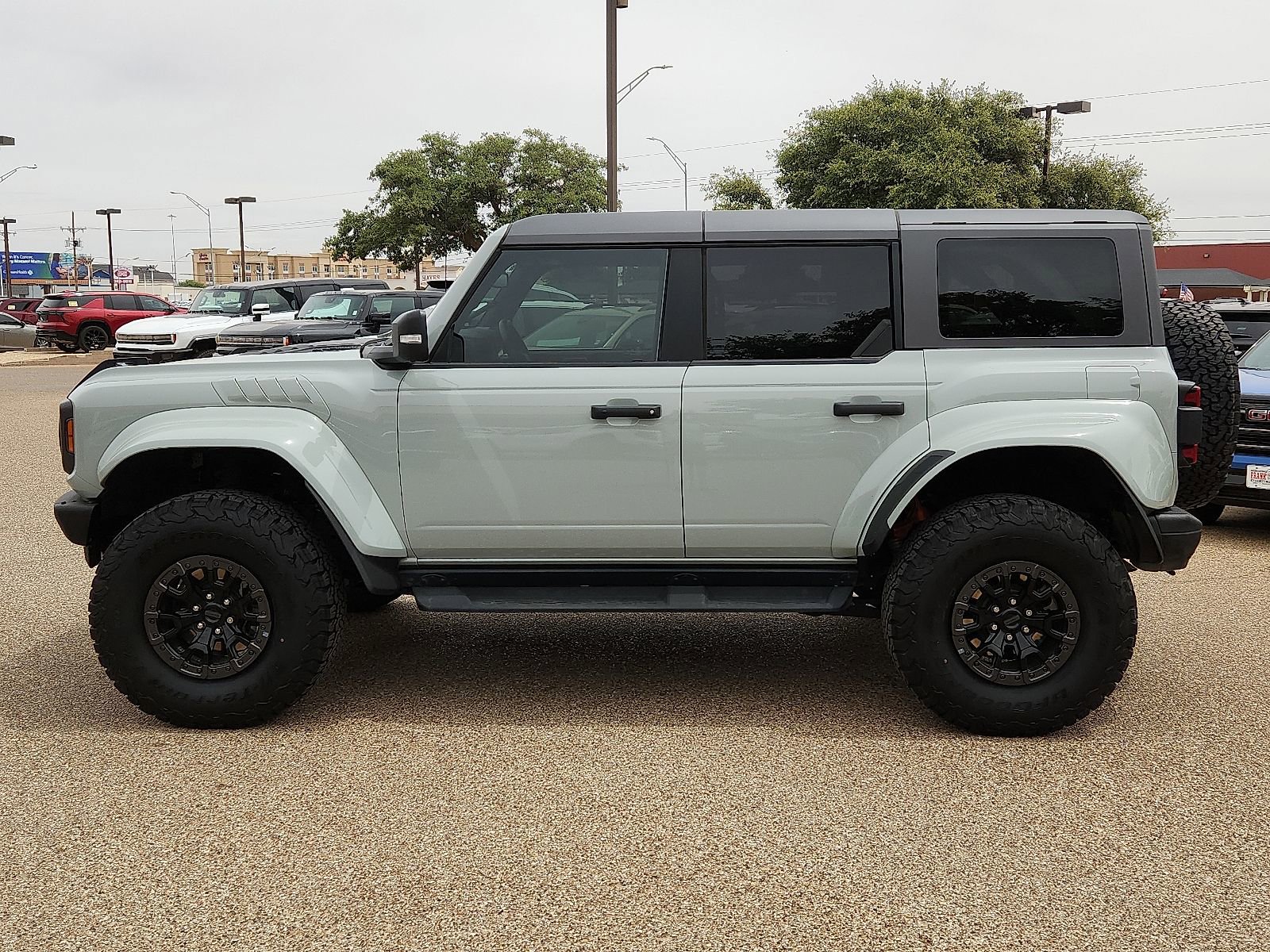 Used 2024 Ford Bronco Raptor AWD/4WD image 2