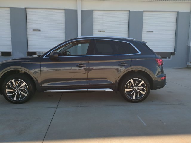 Used 2021 Audi Q5 2.0T Premium Plus w/ Premium Plus Package AWD/4WD image 9