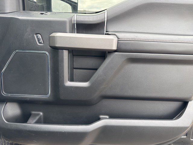 Used 2018 Ford F150 Platinum w/ Equipment Group 701A Luxury image 17