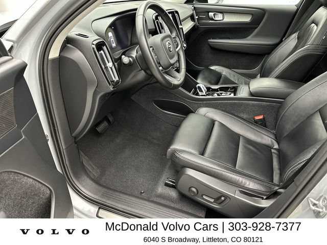 Used 2024 Volvo XC40 B5 Ultimate w/ Protection Package Premier AWD/4WD image 11