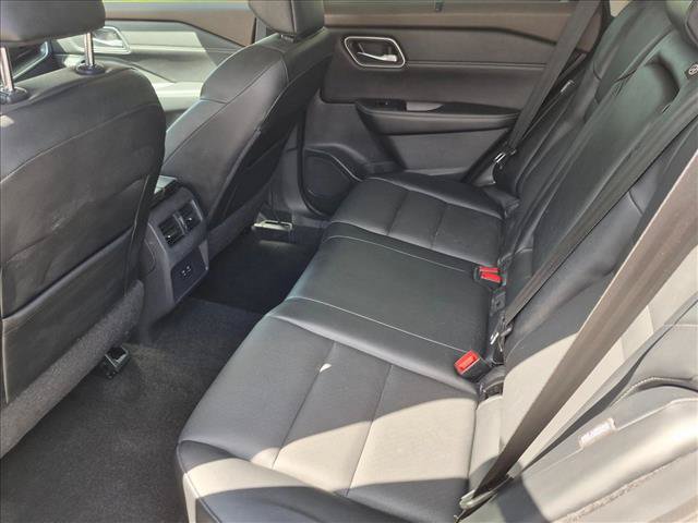 Used 2021 Nissan Rogue SV w/ Premium Package AWD/4WD image 19