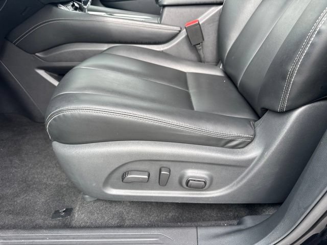 Used 2024 Nissan Murano SV w/ SV Midnight Edition Package AWD/4WD image 18