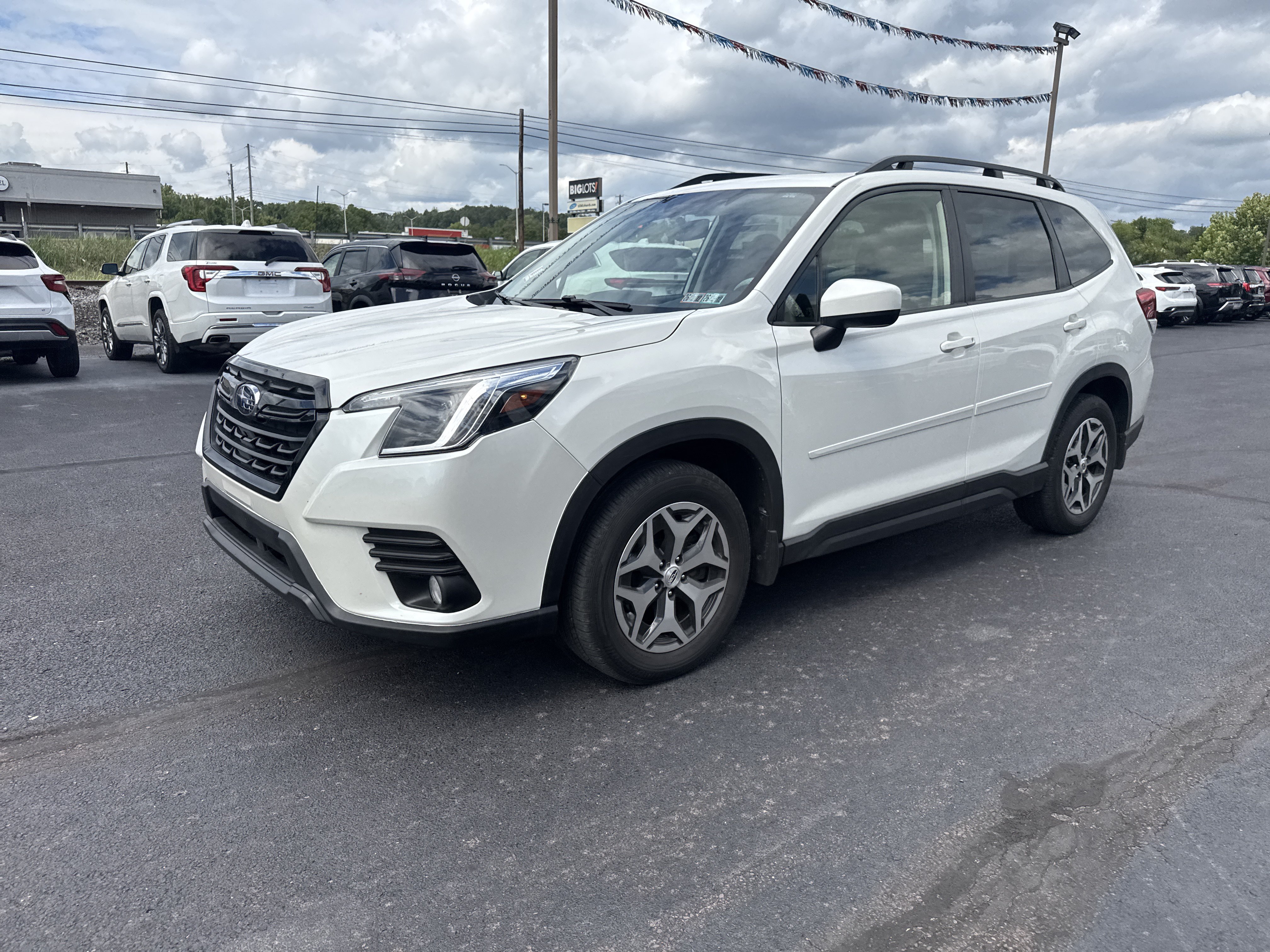 Used 2023 Subaru Forester Premium AWD/4WD image 8