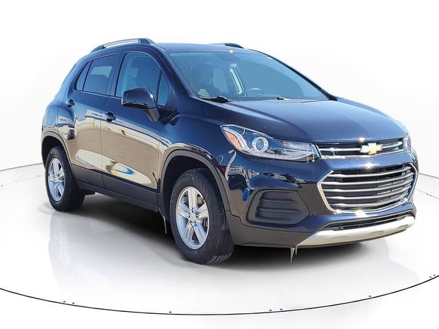 Used 2022 Chevrolet Trax LT w/ LT Convenience Package image 2