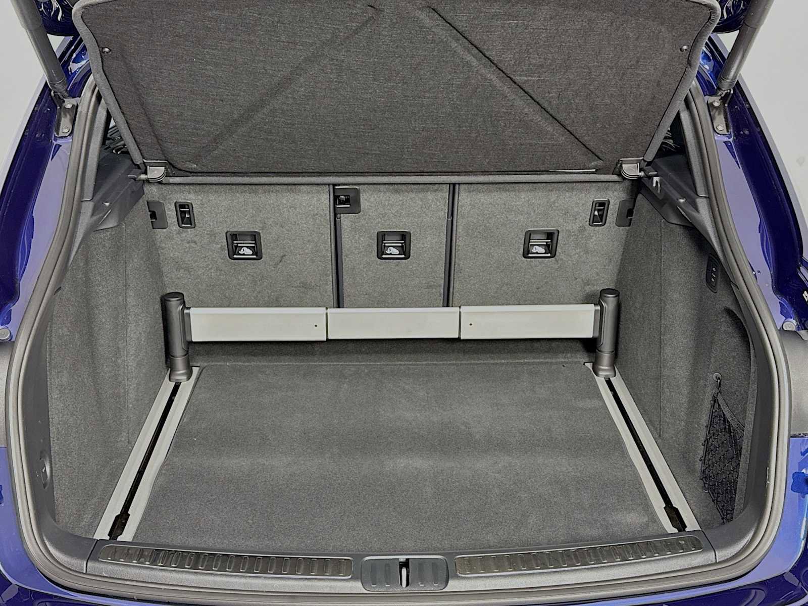 Certified 2025 Porsche Macan GTS image 28