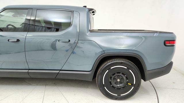 Used 2025 Rivian R1T Premium image 10