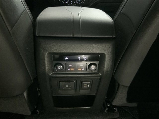Used 2023 Chevrolet Traverse High Country image 26