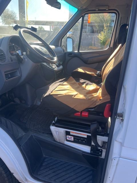 Used 2006 Dodge Sprinter 2500 w/ PWR Convenience Group image 3
