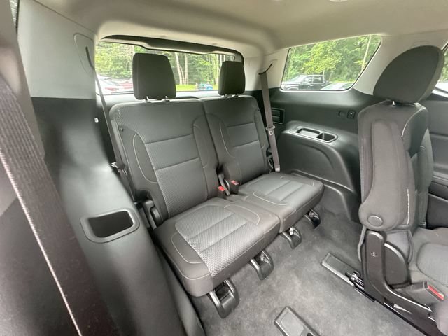 Used 2023 GMC Acadia SLE FWD image 30