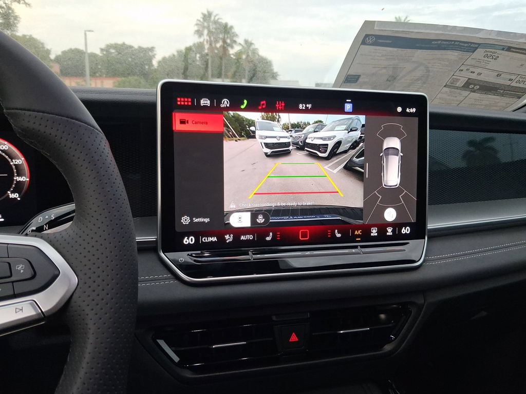 New 2026 Volkswagen Tiguan SE R-Line FWD image 11