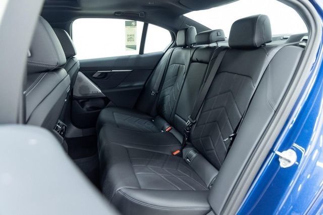 Certified 2026 BMW 530i xDrive AWD/4WD image 27