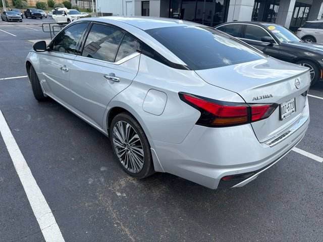 Used 2023 Nissan Altima 2.5 SL AWD/4WD image 2