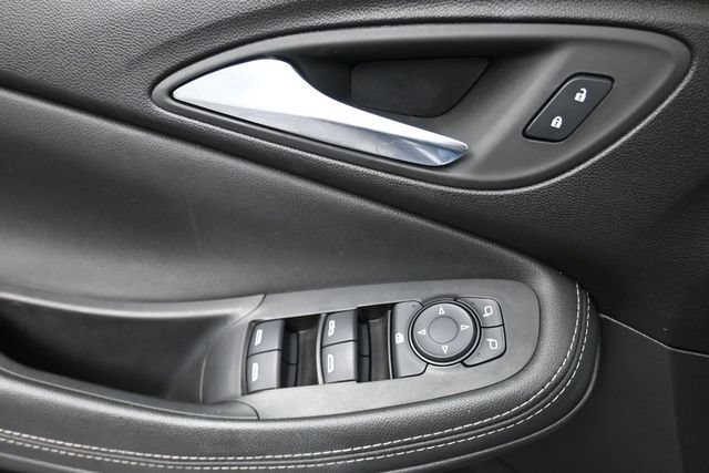 Used 2024 Buick Encore GX Sport Touring w/ Comfort Package FWD image 23