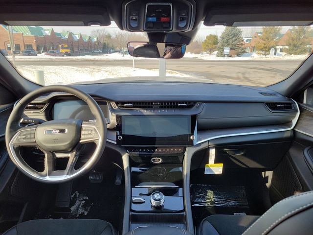 New 2026 Jeep Grand Cherokee Altitude AWD/4WD image 13