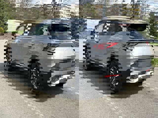 Used 2023 Kia Sportage LX image 30