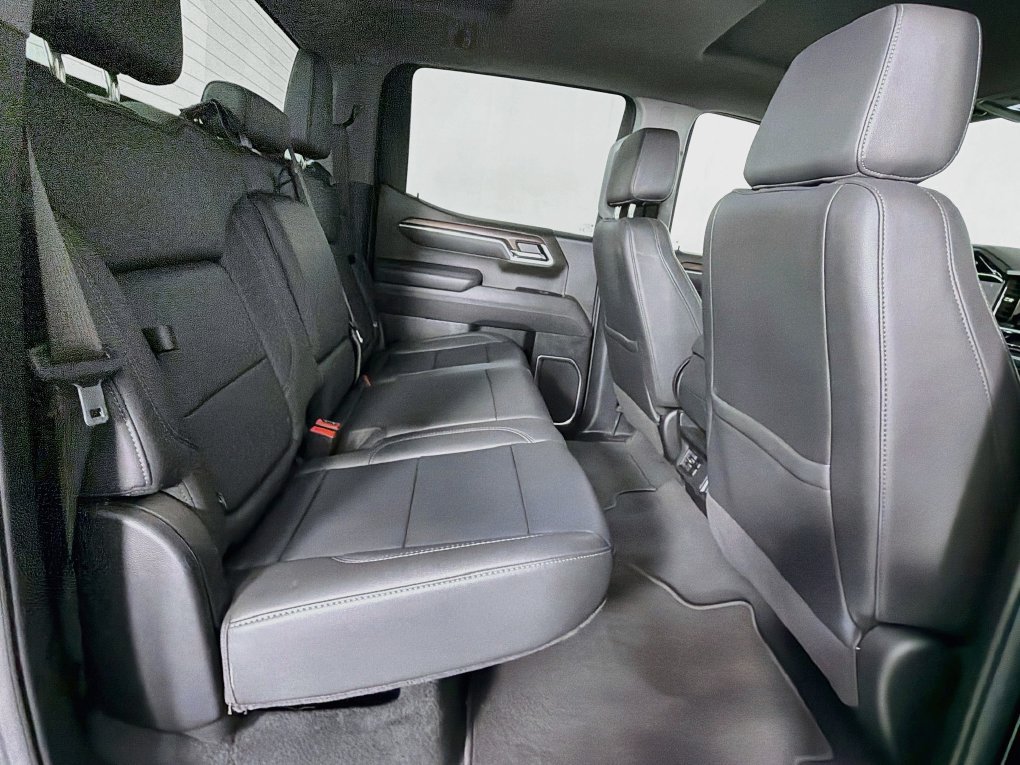 Used 2025 GMC Sierra 1500 SLT RWD image 27