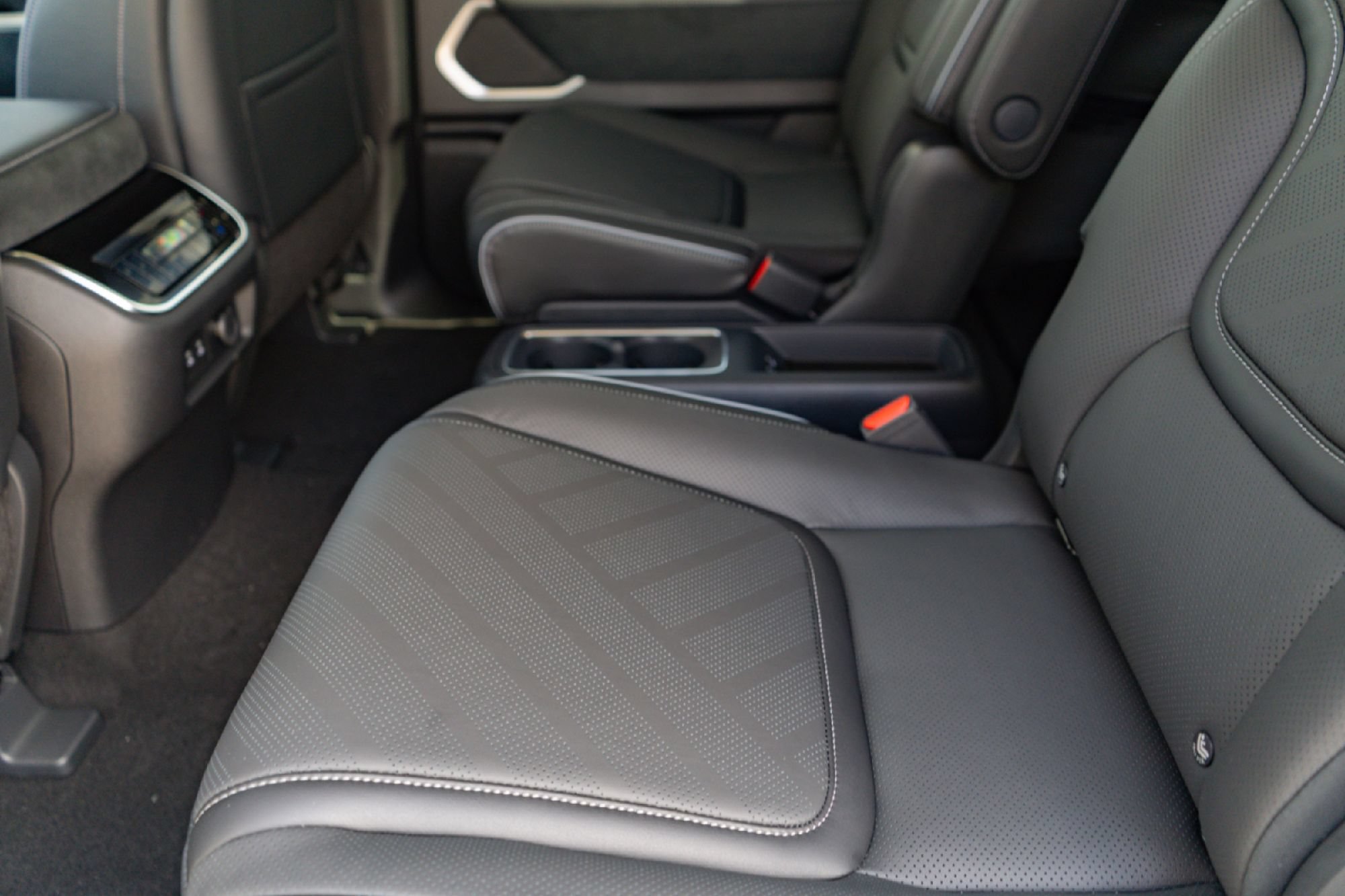 New 2027 INFINITI QX80 Luxe RWD image 22