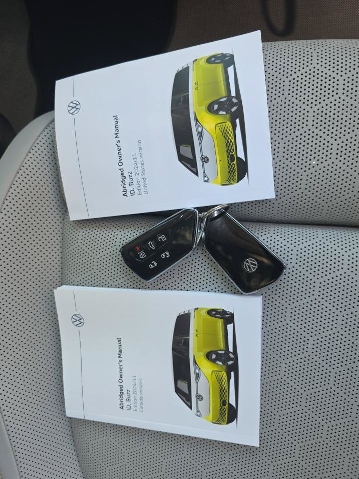 Certified 2025 Volkswagen ID. Buzz 1st Edition AWD/4WD image 7