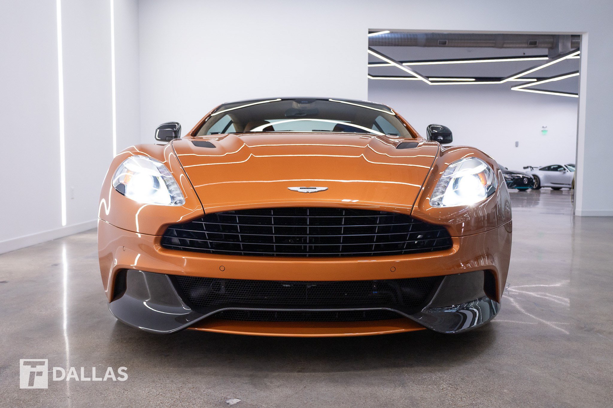 Used 2014 Aston Martin Vanquish Coupe RWD image 5