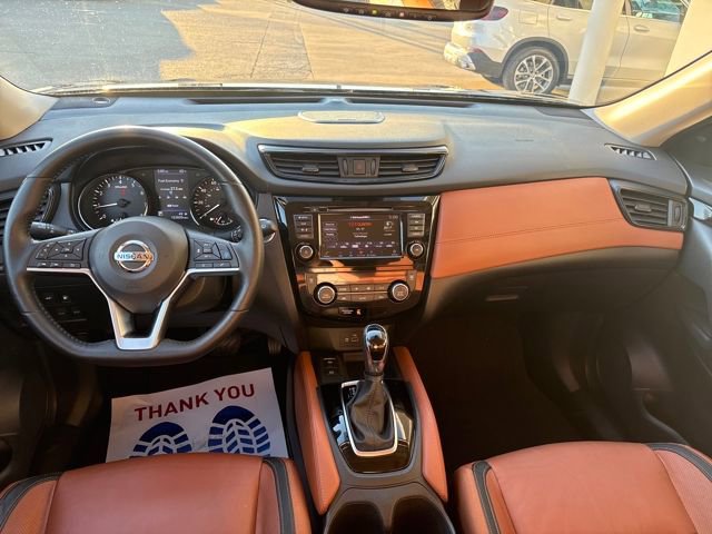 Used 2018 Nissan Rogue SL w/ Premium Package image 11