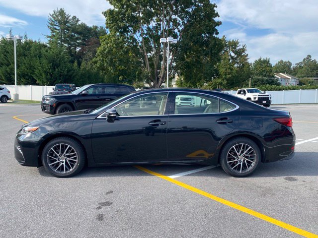 Used 2016 Lexus ES 350 w/ Navigation System Package FWD image 2