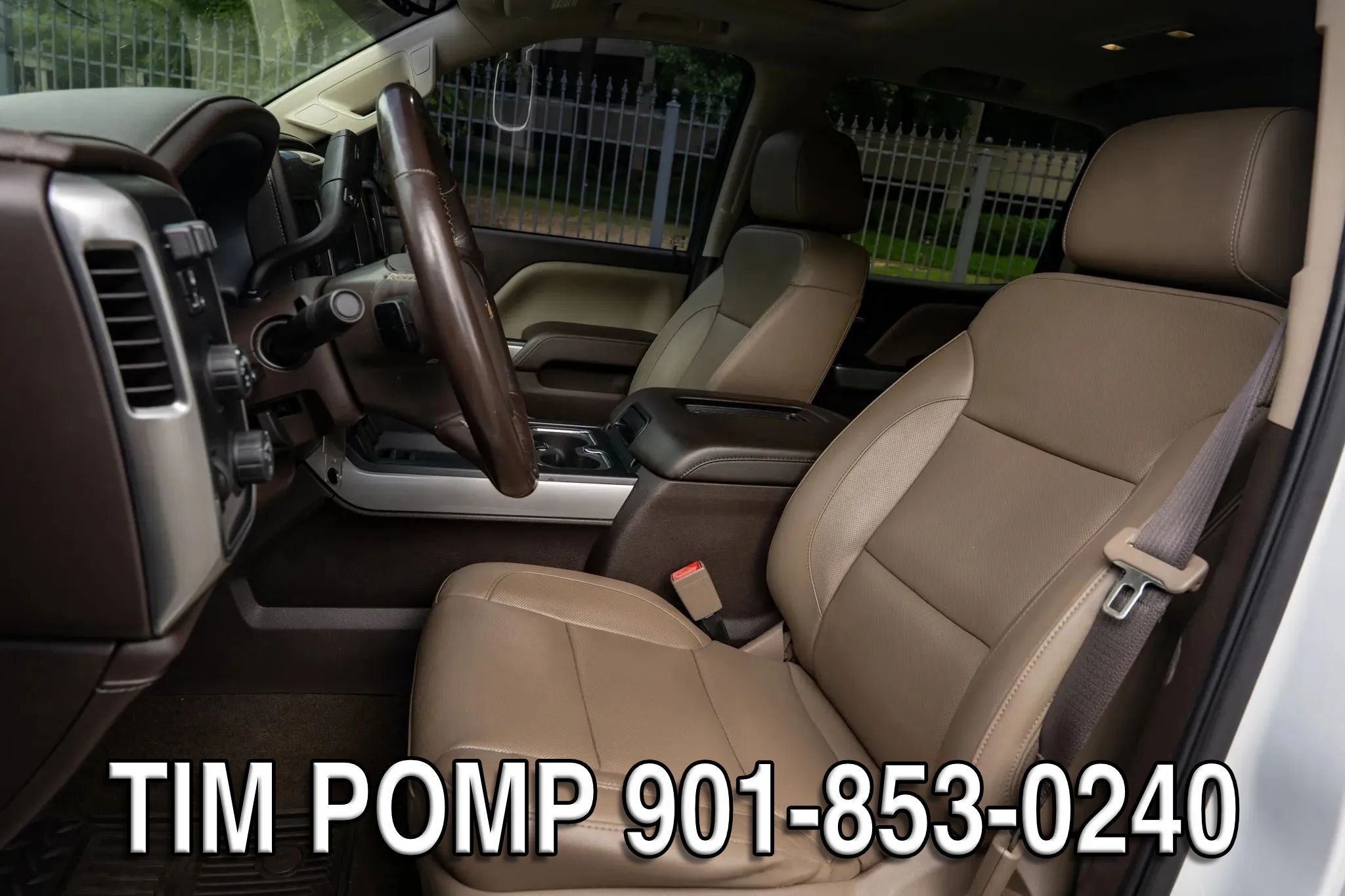 Used 2018 Chevrolet Silverado 1500 LTZ Z71 w/ LTZ Plus Package AWD/4WD image 11