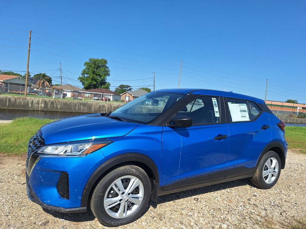 New 2025 Nissan Kicks Play S image 9