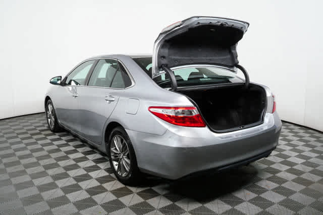 Used 2016 Toyota Camry SE image 23