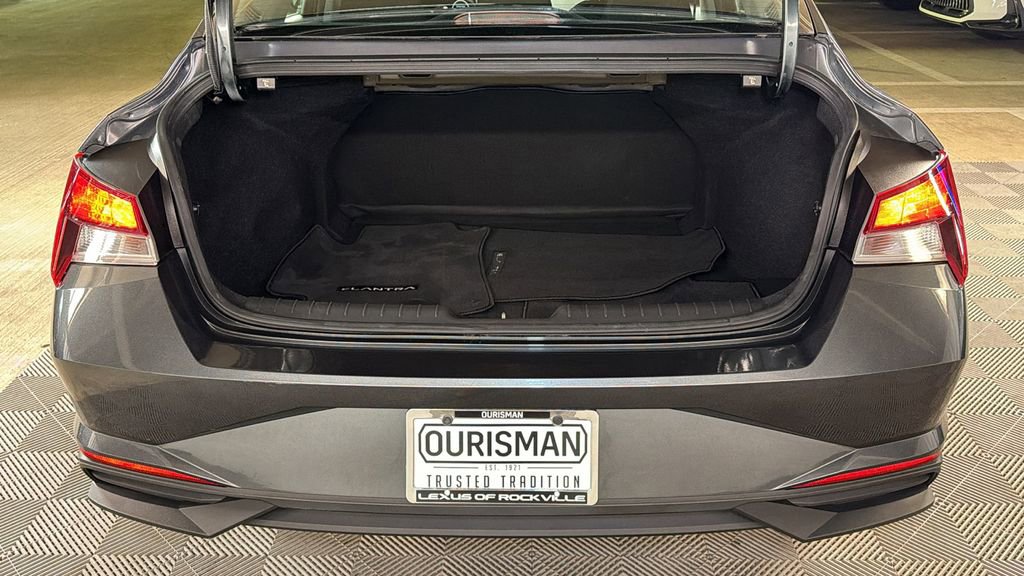 Used 2021 Hyundai Elantra SEL w/ Convenience Package image 13