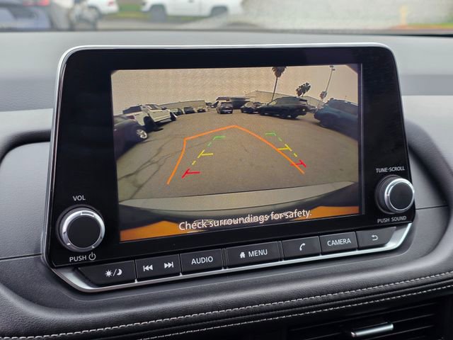Used 2025 Nissan Rogue SV image 29