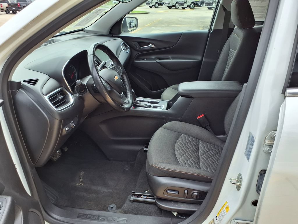 Used 2018 Chevrolet Equinox LT FWD image 18