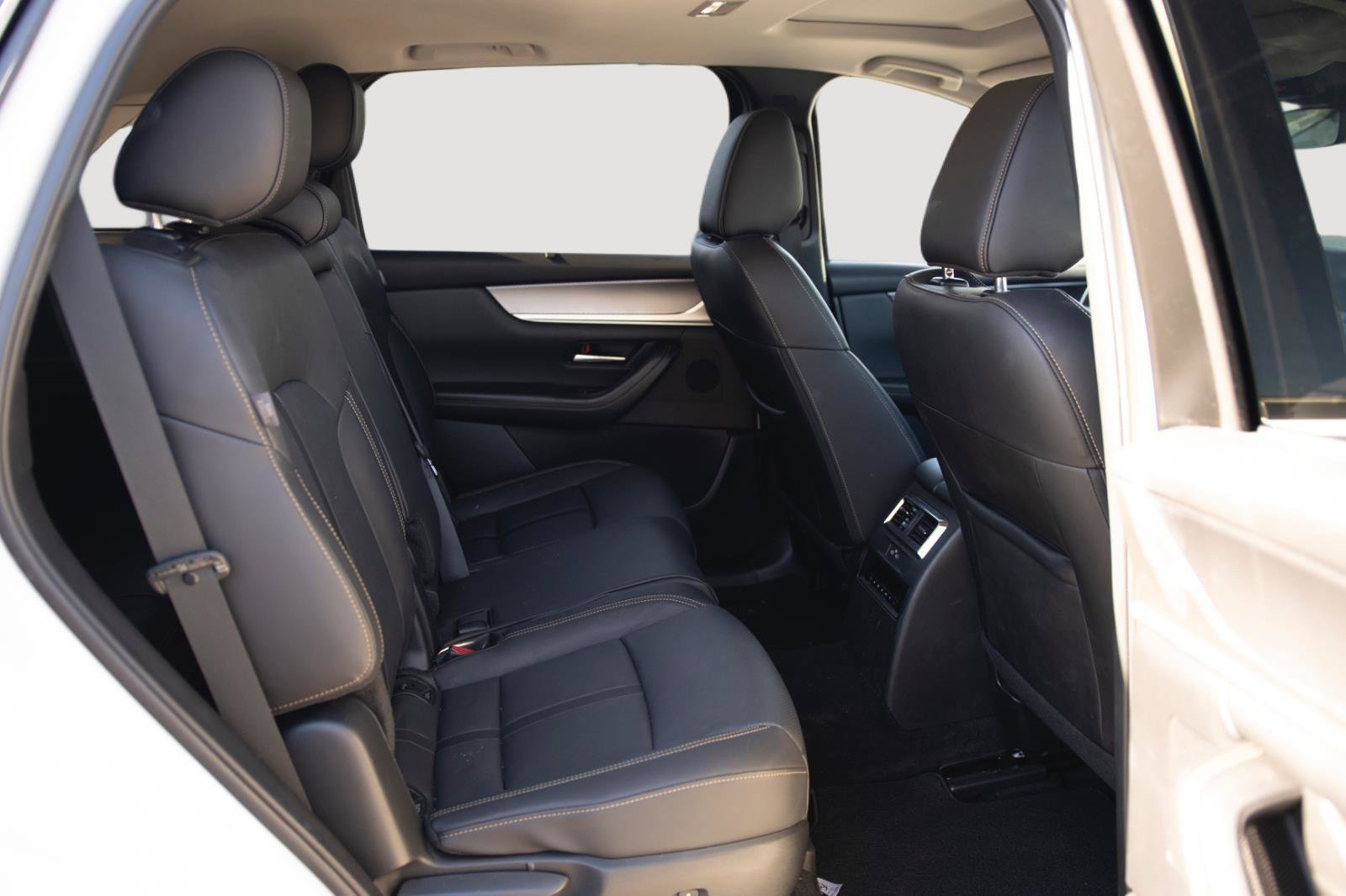 Used 2024 MAZDA CX-90 Plug-In Hybrid w/ Preferred image 12