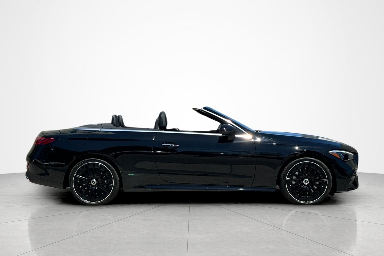 New 2026 Mercedes-Benz CLE 450 4MATIC Cabriolet image 6