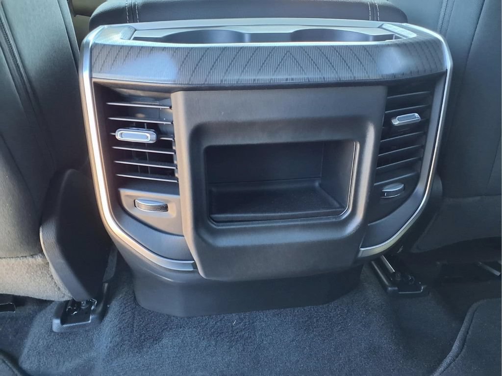 New 2026 RAM 1500 Express AWD/4WD image 11