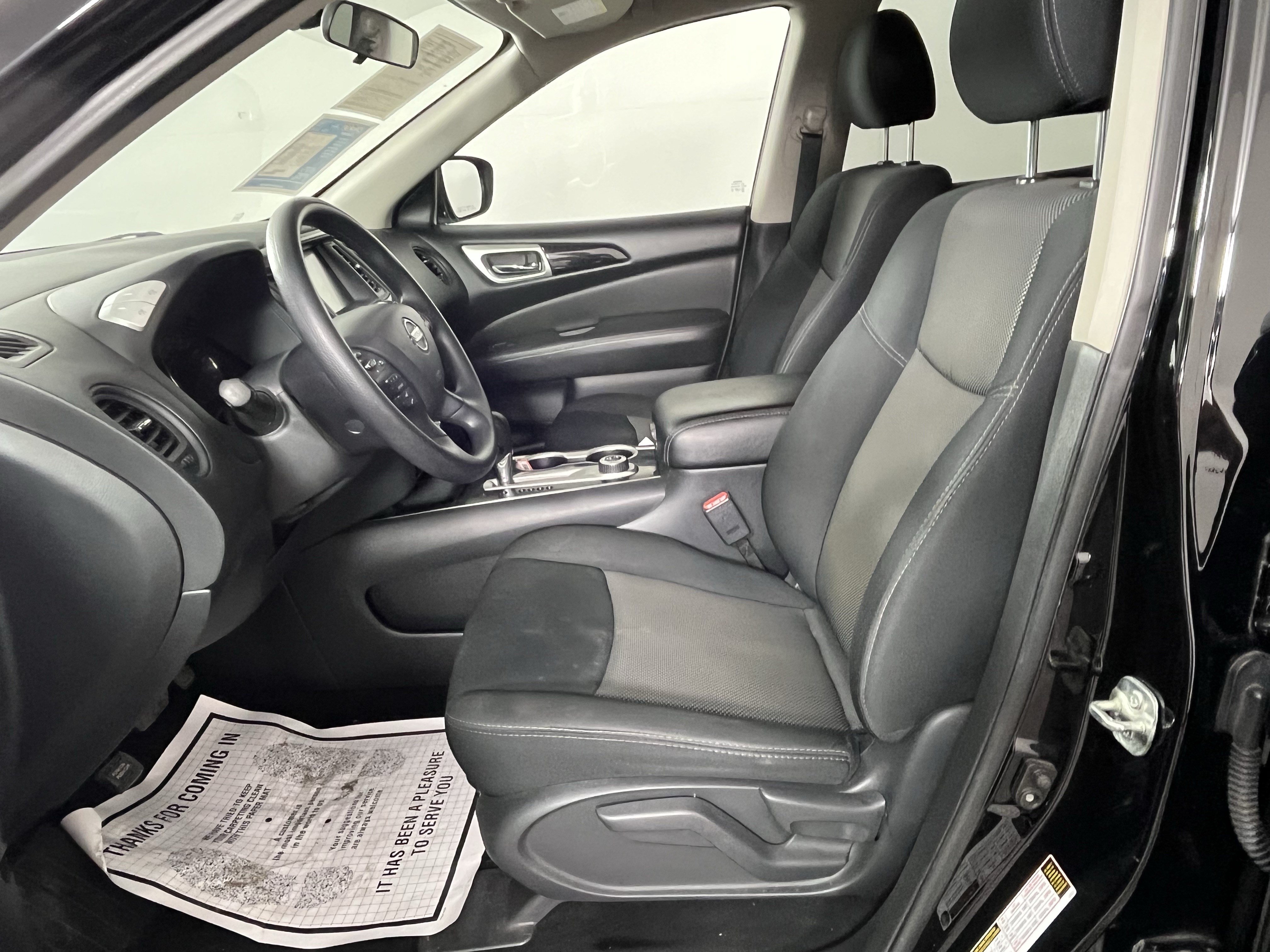 Used 2019 Nissan Pathfinder S AWD/4WD image 7
