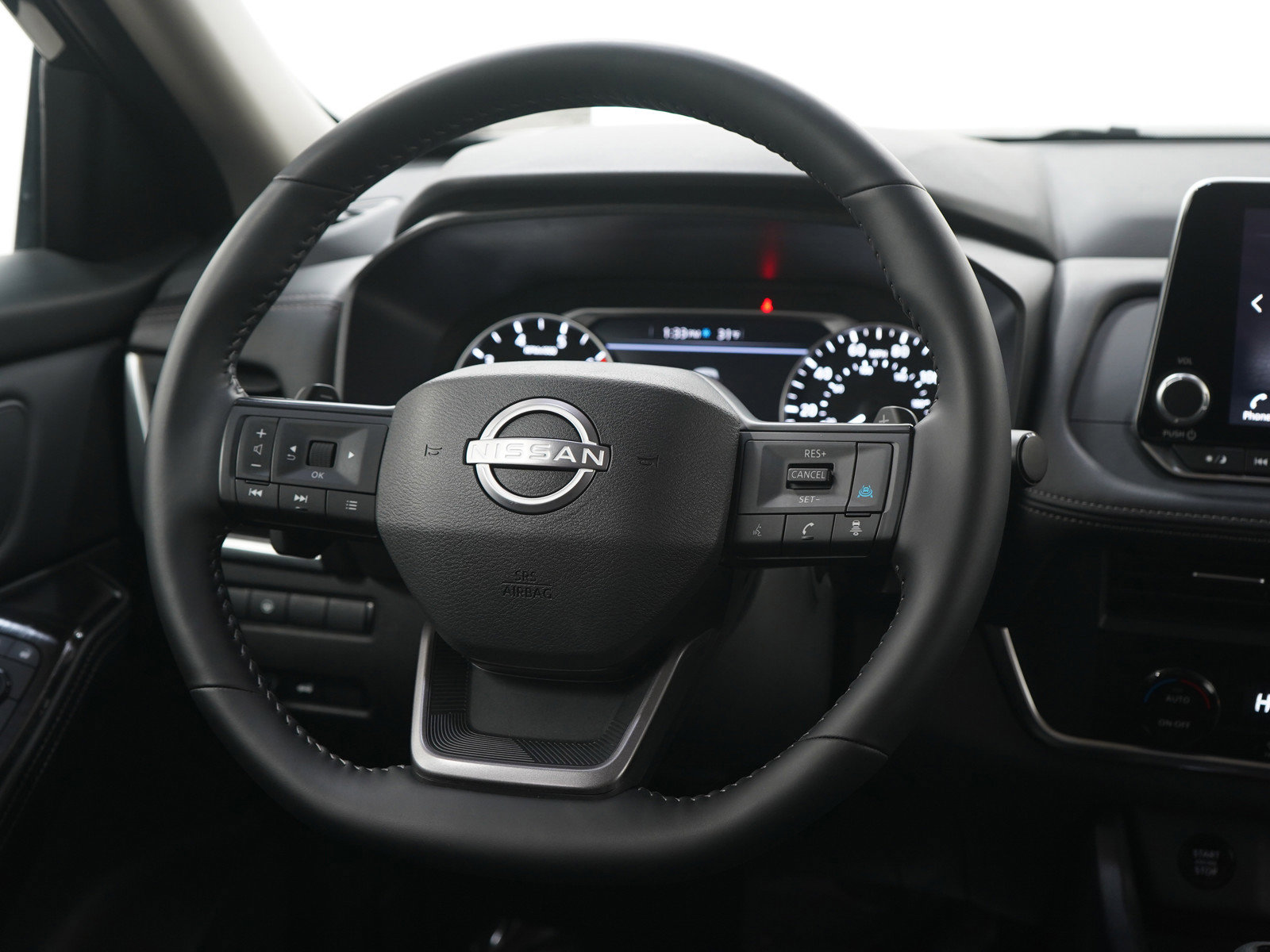 Used 2025 Nissan Rogue SV AWD/4WD image 18