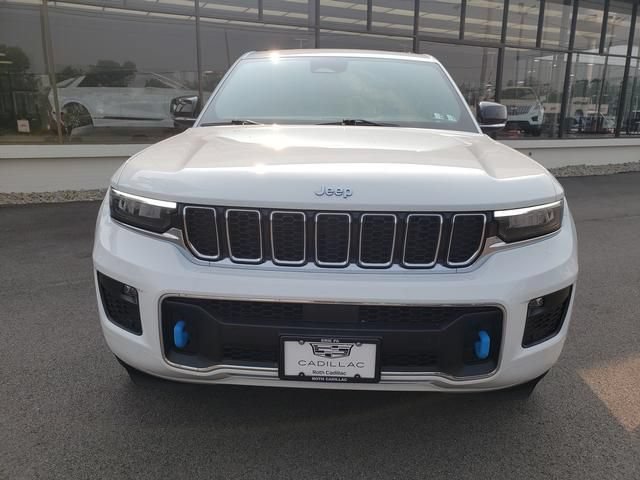 Used 2023 Jeep Grand Cherokee Overland w/ Luxury Tech Group IV AWD/4WD image 9