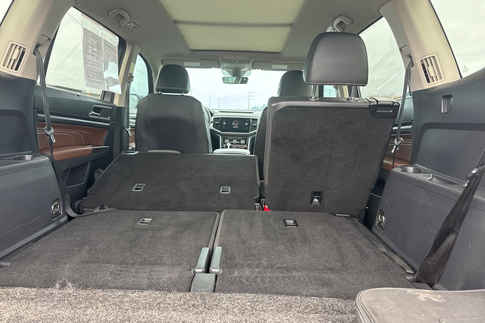 Used 2022 Volkswagen Atlas SEL Premium image 17