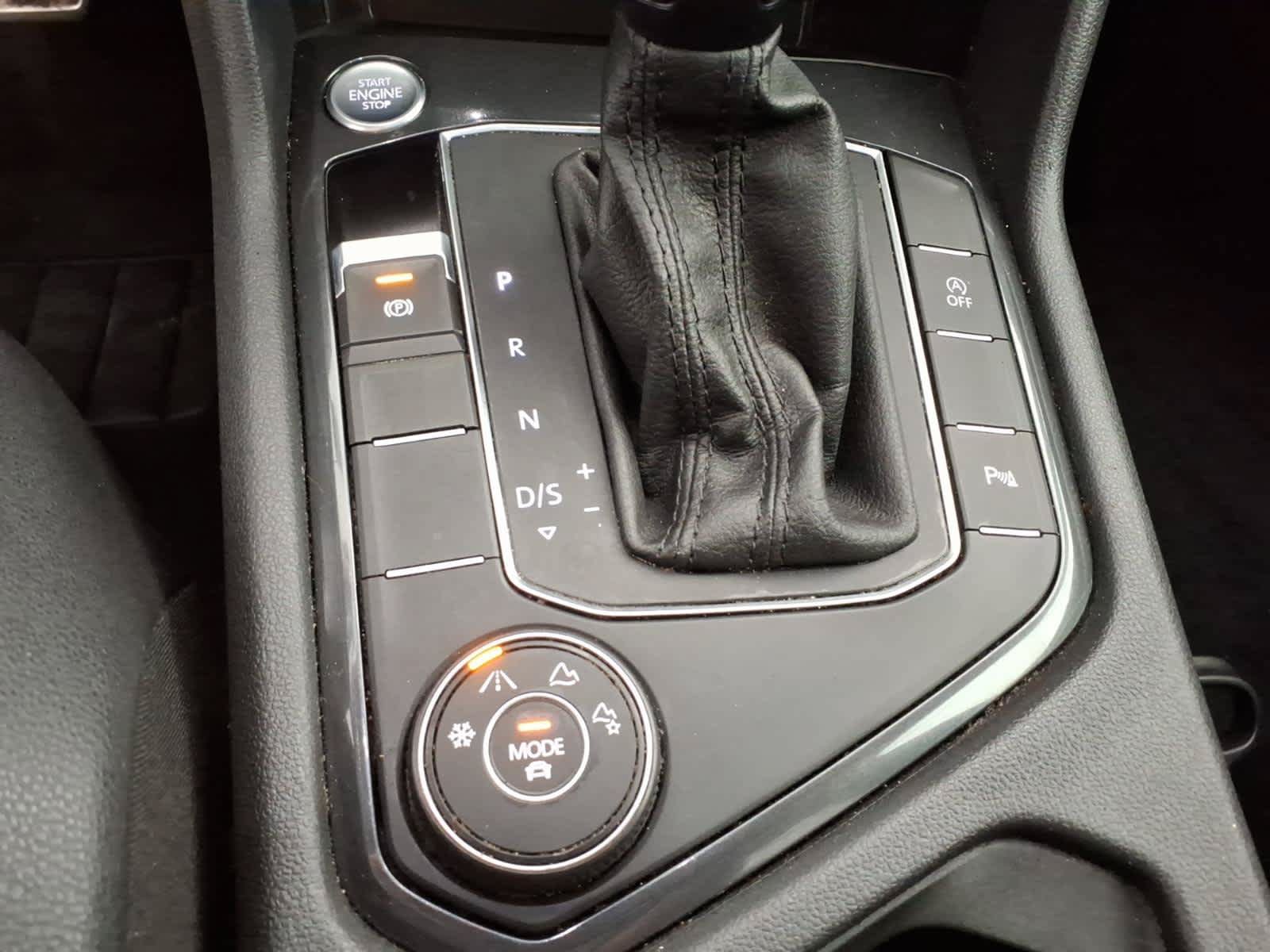 Used 2020 Volkswagen Tiguan SE R-Line AWD/4WD image 27