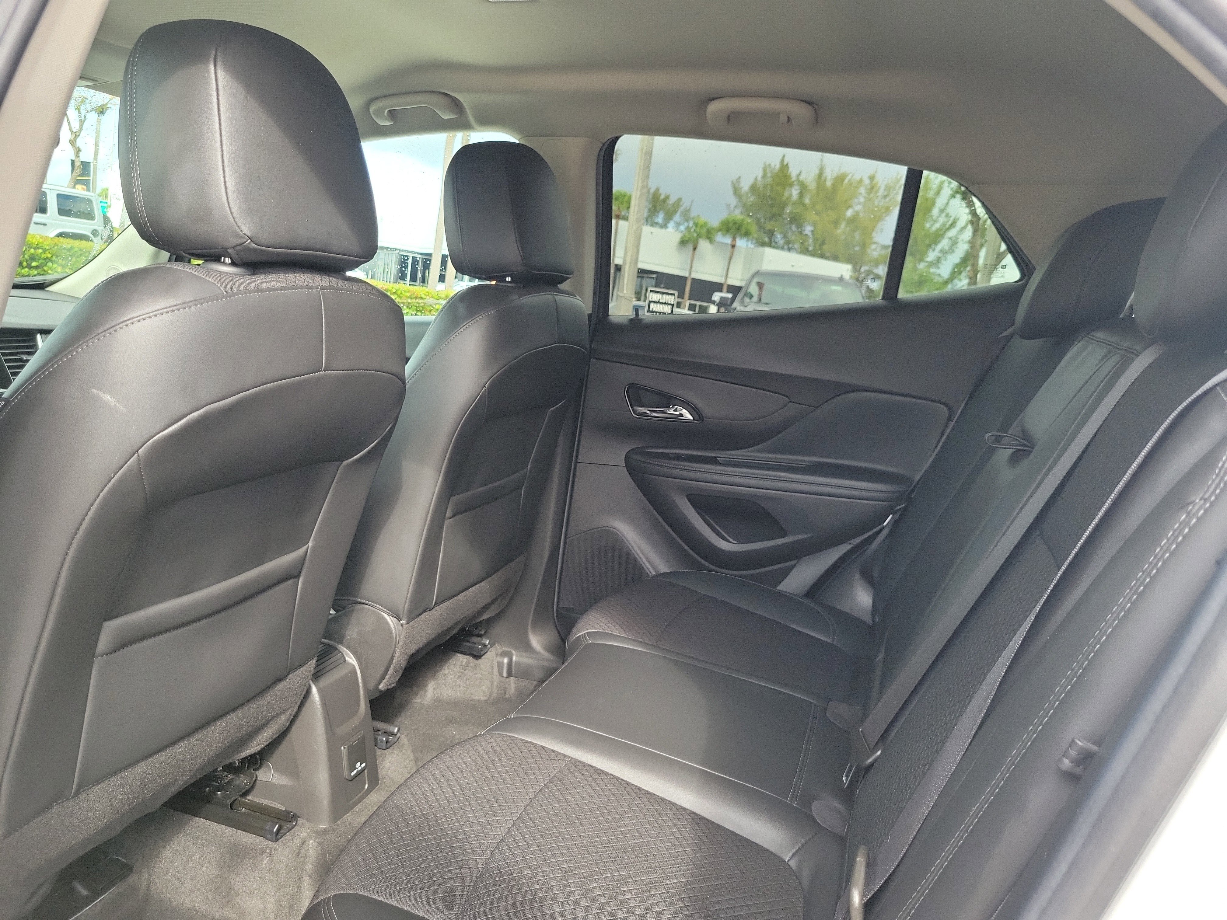 Used 2022 Buick Encore Preferred w/ Safety Package FWD image 12