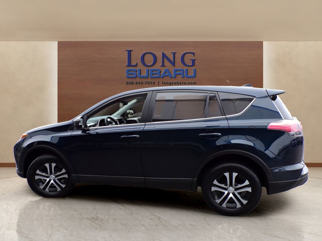 Used 2018 Toyota RAV4 LE image 16