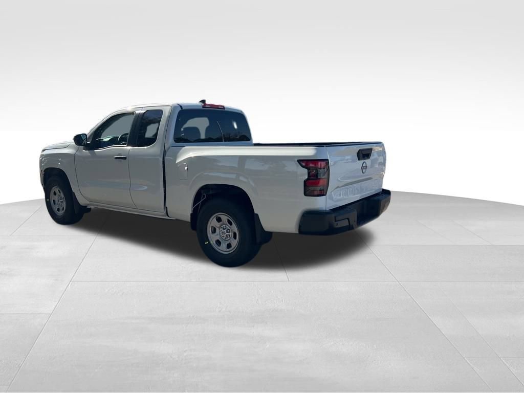 New 2025 Nissan Frontier S image 2