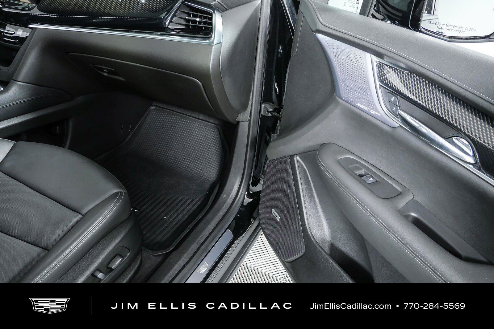 Used 2024 Cadillac XT6 Sport w/ LPO, ONYX Package AWD/4WD image 26